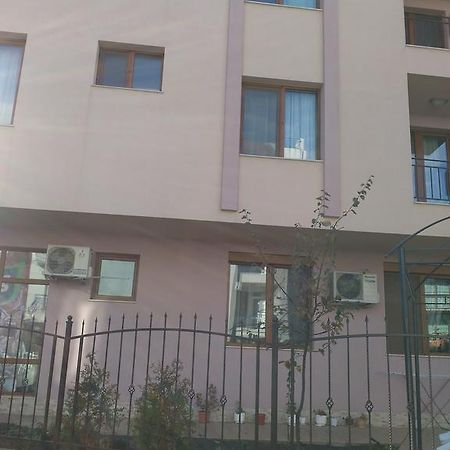 נסבר Guest House Vasilevi מראה חיצוני תמונה