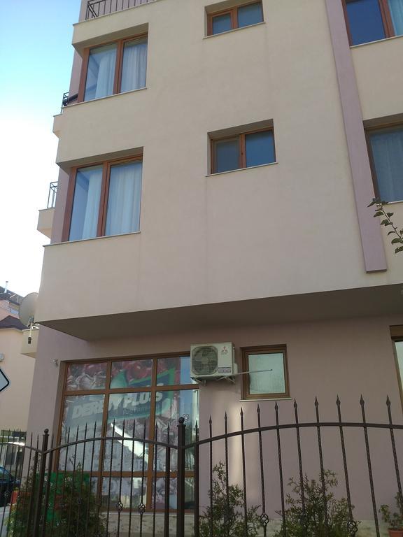 נסבר Guest House Vasilevi מראה חיצוני תמונה