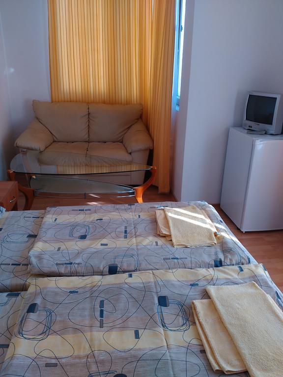 נסבר Guest House Vasilevi מראה חיצוני תמונה